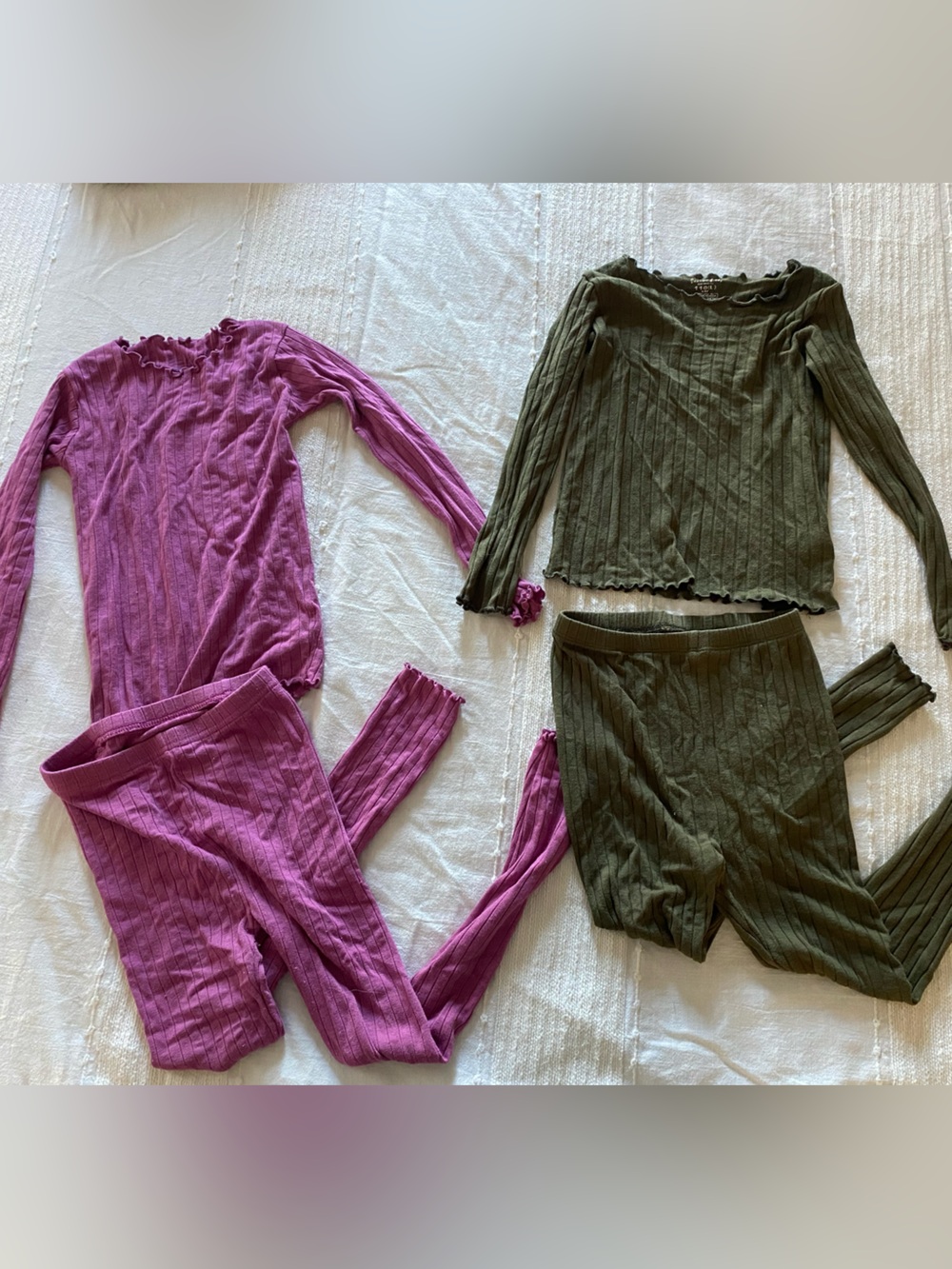 Kids Ribbed Two-Pack PJ Set in Plum and Olive